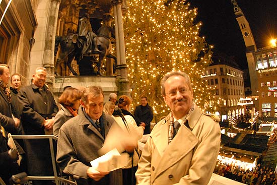 Eröffneten den MÜnchner Christkindmarkt 2007: Münchens OB Christian Ude (re.) und der Bürgermeister von Bad Wiessee, Herbert Fischhaber (©Foto: Ingrid Grossmann)